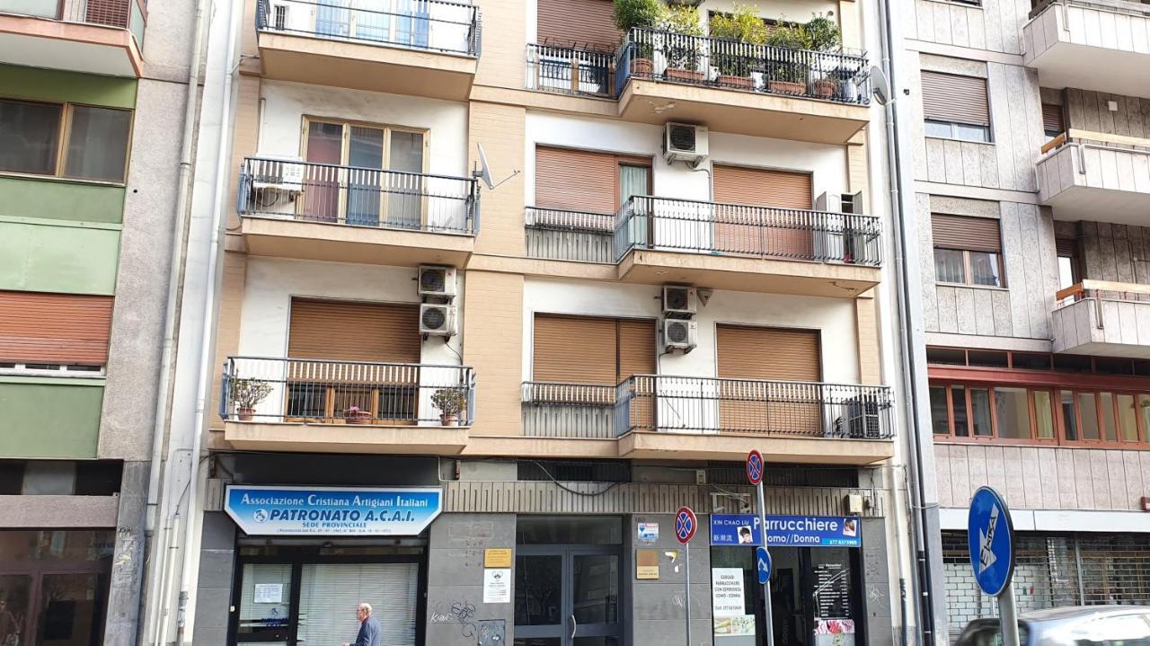 Urban Homy - Bari Centro Lägenhet Exteriör bild